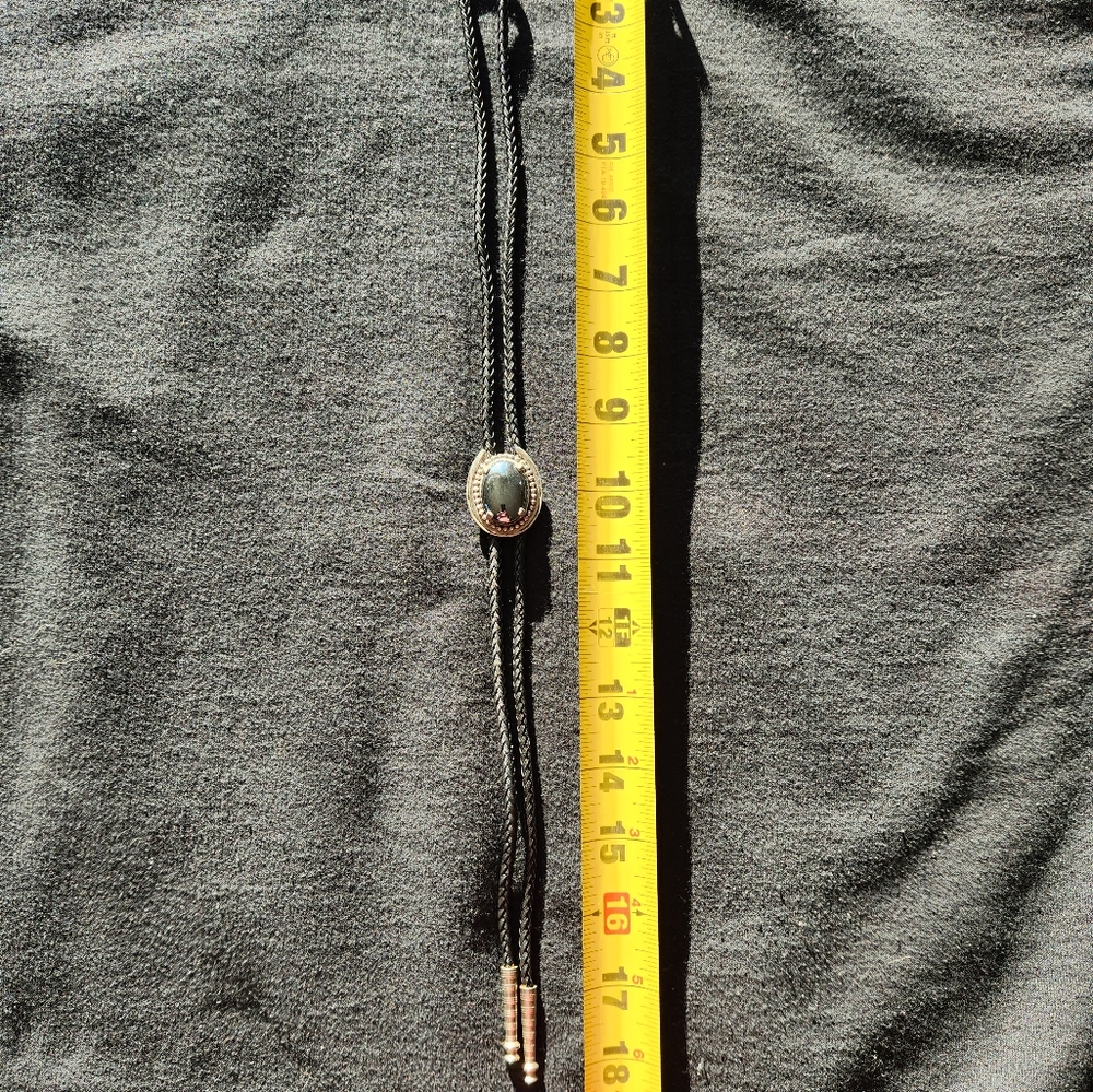 Vintage bolo tie nice silver and gold tone